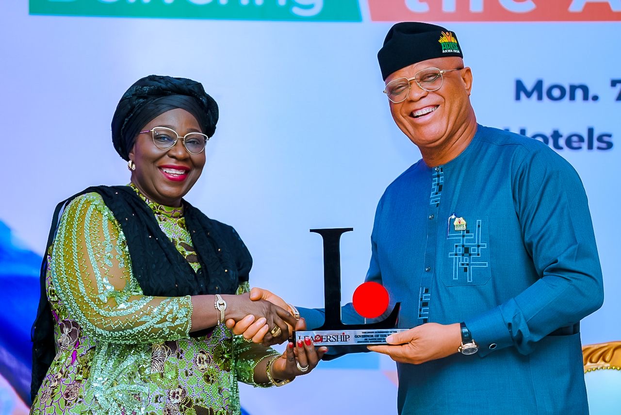Gov. Eno Bags Governor of the Year Award, Says It’s a Challenge For More Work